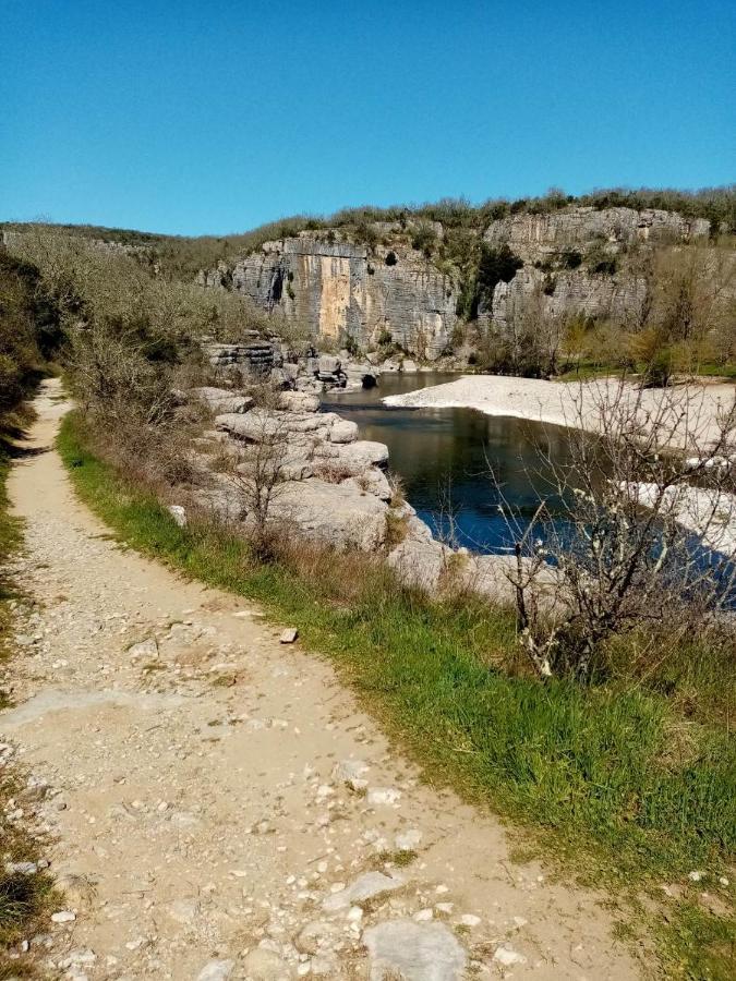 Les Locs Du Grazel Villa Ruoms Dış mekan fotoğraf