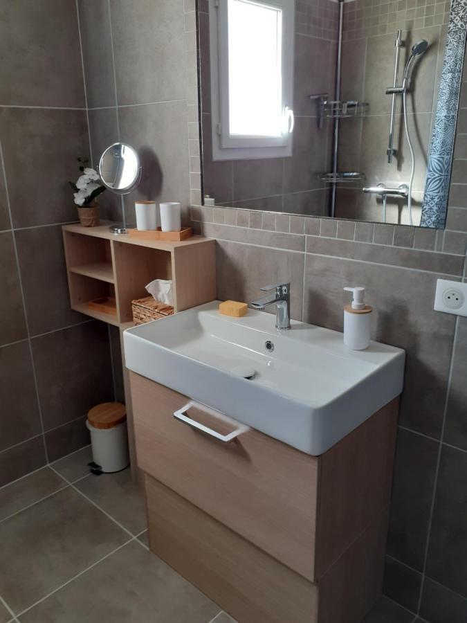 Les Locs Du Grazel Villa Ruoms Dış mekan fotoğraf