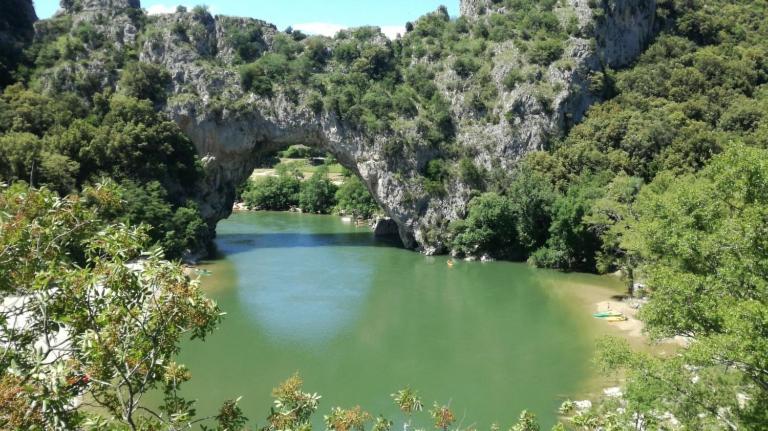Les Locs Du Grazel Villa Ruoms Dış mekan fotoğraf